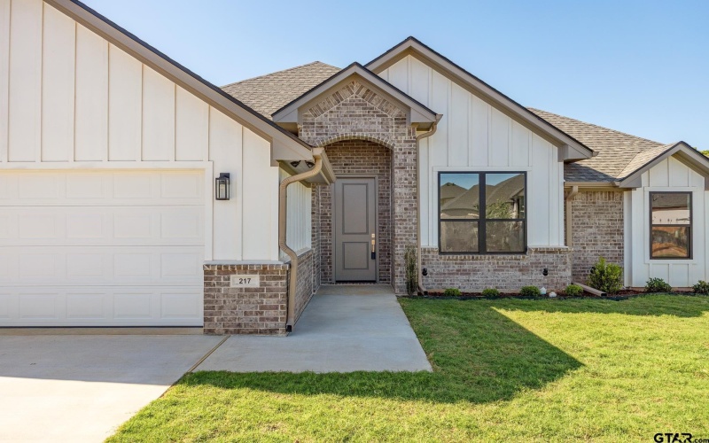 217 August Drive, Bullard, TX 75757, 4 Bedrooms Bedrooms, ,2 BathroomsBathrooms,Residential,For Sale,217 August Drive,25003127