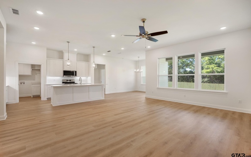 217 August Drive, Bullard, TX 75757, 4 Bedrooms Bedrooms, ,2 BathroomsBathrooms,Residential,For Sale,217 August Drive,25003127