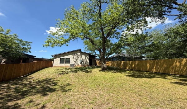 122 E Harrison Street, Denison, TX 75021, 3 Bedrooms Bedrooms, ,2 BathroomsBathrooms,Residential Lease,For Rent,122 E Harrison Street,20866587