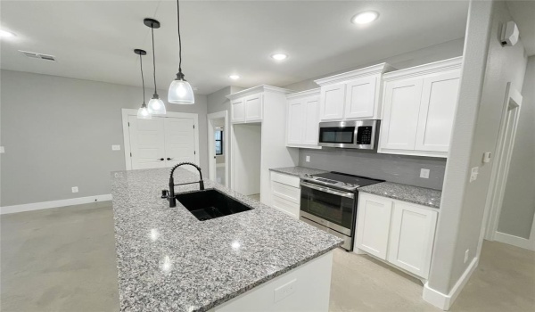 122 E Harrison Street, Denison, TX 75021, 3 Bedrooms Bedrooms, ,2 BathroomsBathrooms,Residential Lease,For Rent,122 E Harrison Street,20866587