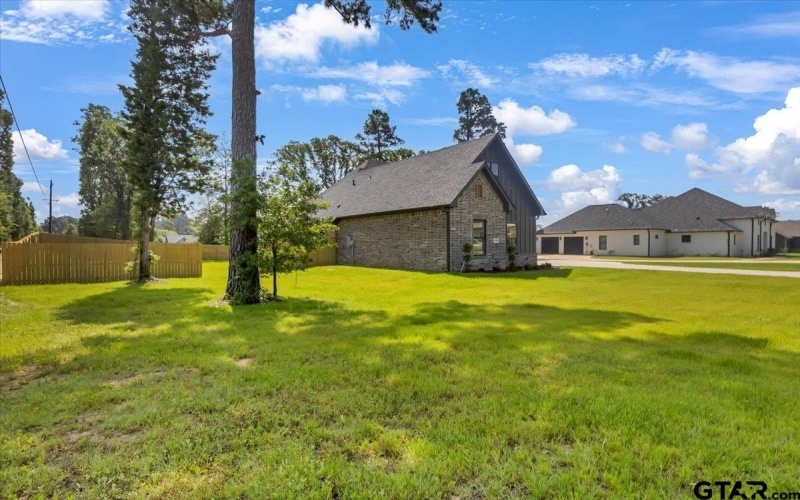 14848 Woodland Creek Dr, Tyler, TX 75706, 4 Bedrooms Bedrooms, ,3 BathroomsBathrooms,Residential,For Sale,14848 Woodland Creek Dr,25003252