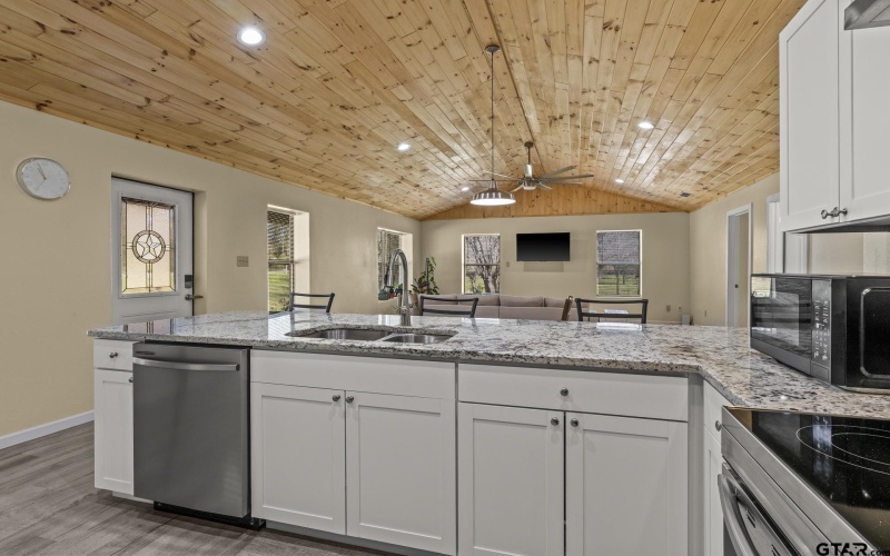 2106 FM 1647, Winnsboro, TX 75494, 3 Bedrooms Bedrooms, ,2 BathroomsBathrooms,Residential,For Sale,2106 FM 1647,25003621