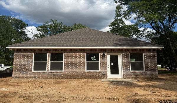 1100 N Bois D Arc, Tyler, TX 75702, 3 Bedrooms Bedrooms, ,2 BathroomsBathrooms,Residential,For Sale,1100 N Bois D Arc,25003789
