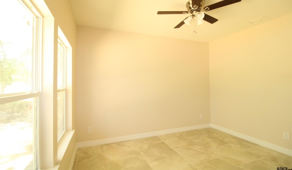 1100 N Bois D Arc, Tyler, TX 75702, 3 Bedrooms Bedrooms, ,2 BathroomsBathrooms,Residential,For Sale,1100 N Bois D Arc,25003789