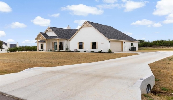 3143 Infinity Drive, Weatherford, TX 76087, 3 Bedrooms Bedrooms, ,2 BathroomsBathrooms,Residential,For Sale,3143 Infinity Drive,20866592