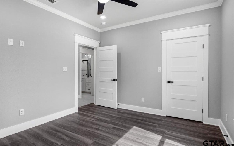 12717 Hillcrest Rd, Tyler, TX 75708, 3 Habitaciones Habitaciones , ,2 BañosBaños,Residential,En Venta,12717 Hillcrest Rd,25004066