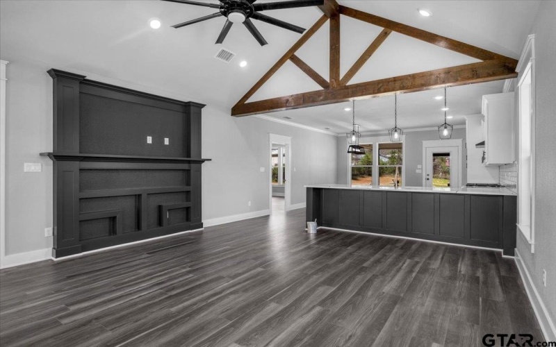 12717 Hillcrest Rd, Tyler, TX 75708, 3 Habitaciones Habitaciones , ,2 BañosBaños,Residential,En Venta,12717 Hillcrest Rd,25004066