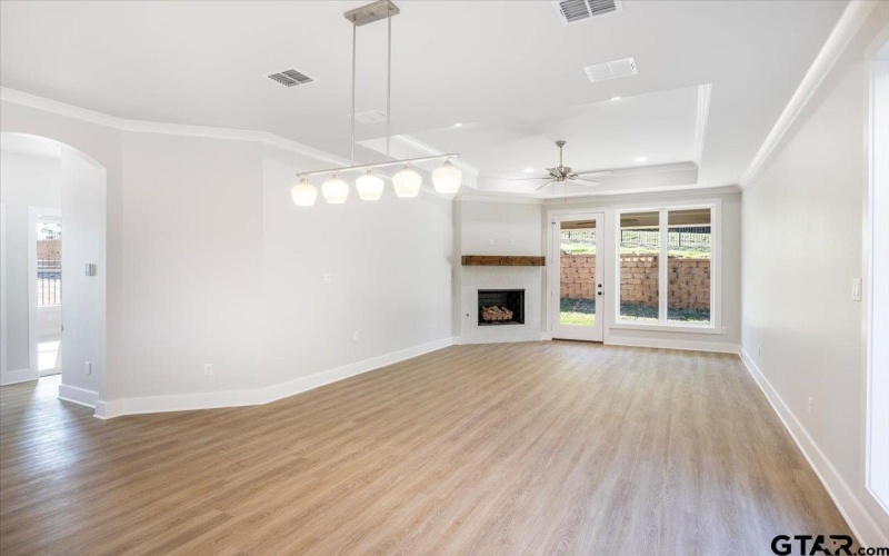 9256 Villas Ct, Tyler, TX 75703, 4 Habitaciones Habitaciones , ,2 BañosBaños,Residential,En Venta,9256 Villas Ct,25004225
