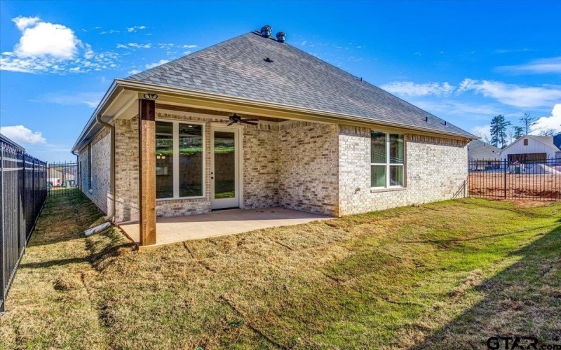 9256 Villas Ct, Tyler, TX 75703, 4 Habitaciones Habitaciones , ,2 BañosBaños,Residential,En Venta,9256 Villas Ct,25004225
