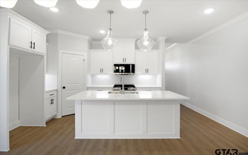 9256 Villas Ct, Tyler, TX 75703, 4 Habitaciones Habitaciones , ,2 BañosBaños,Residential,En Venta,9256 Villas Ct,25004225