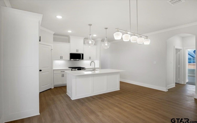 9256 Villas Ct, Tyler, TX 75703, 4 Habitaciones Habitaciones , ,2 BañosBaños,Residential,En Venta,9256 Villas Ct,25004225