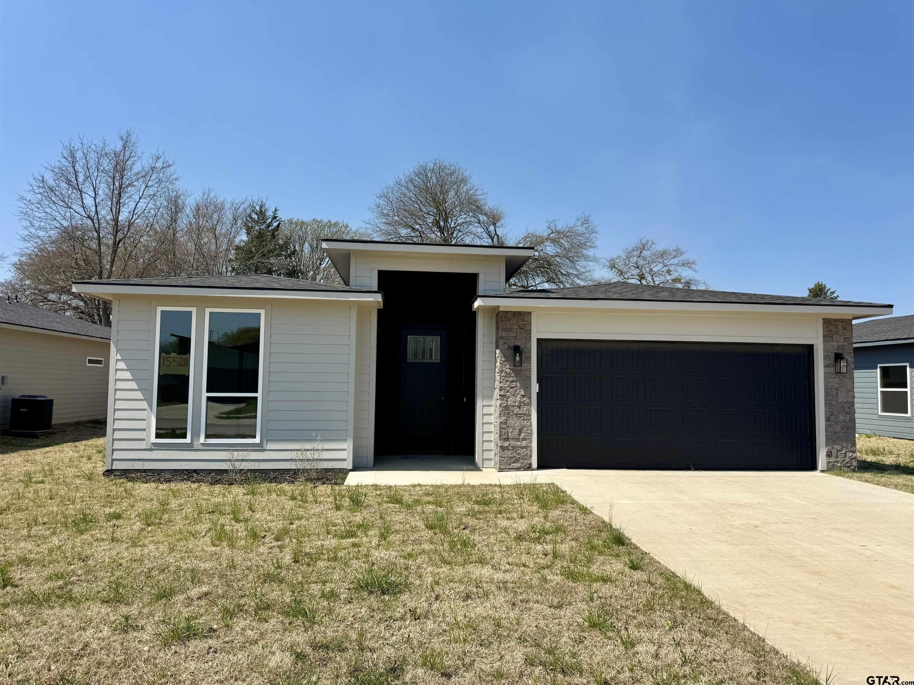 15528 Greenhouse Way, Lindale, TX 75771, 3 Bedrooms Bedrooms, ,2 BathroomsBathrooms,Residential,For Sale,15528 Greenhouse Way,25004468