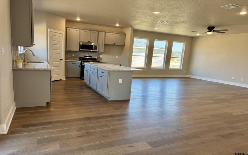 15532 Greenhouse Way, Lindale, TX 75771, 3 Bedrooms Bedrooms, ,2 BathroomsBathrooms,Residential,For Sale,15532 Greenhouse Way,25004469