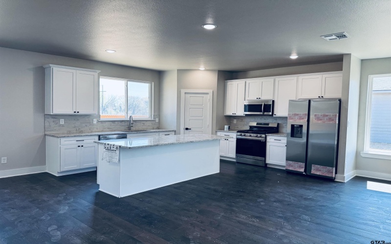 15525 Greenhouse Way, Lindale, TX 75771, 3 Habitaciones Habitaciones , ,2 BañosBaños,Residential,En Venta,15525 Greenhouse Way,25004474