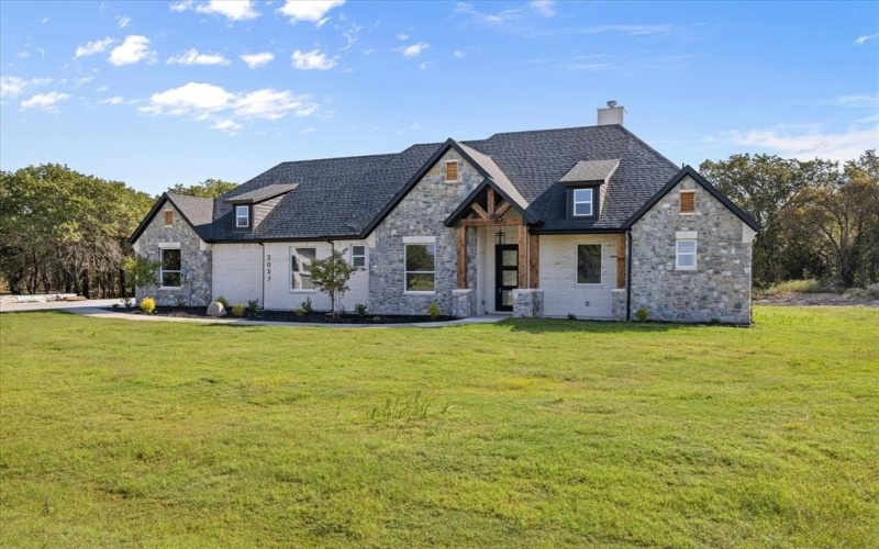 2057 Glenhollow Drive, Weatherford, TX 76088, 4 Bedrooms Bedrooms, ,3 BathroomsBathrooms,Residential,For Sale,2057 Glenhollow Drive,20866596