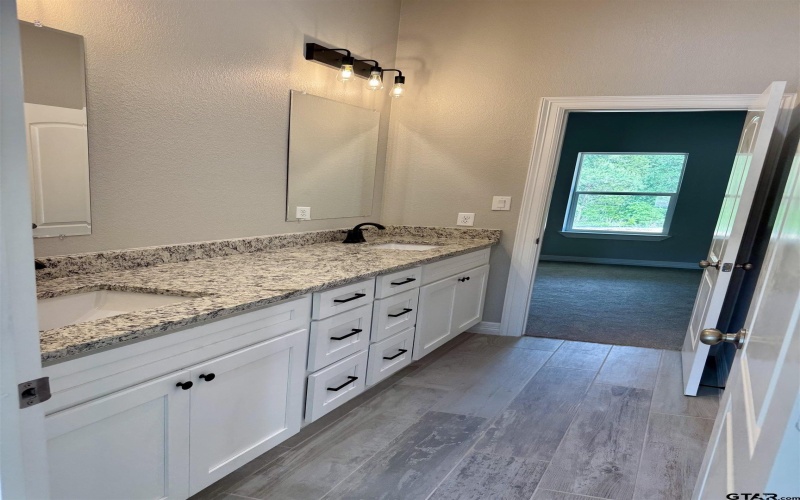 118 PR 6305, Mineola, TX 75773, 3 Bedrooms Bedrooms, ,2 BathroomsBathrooms,Residential,For Sale,118 PR 6305,25004705