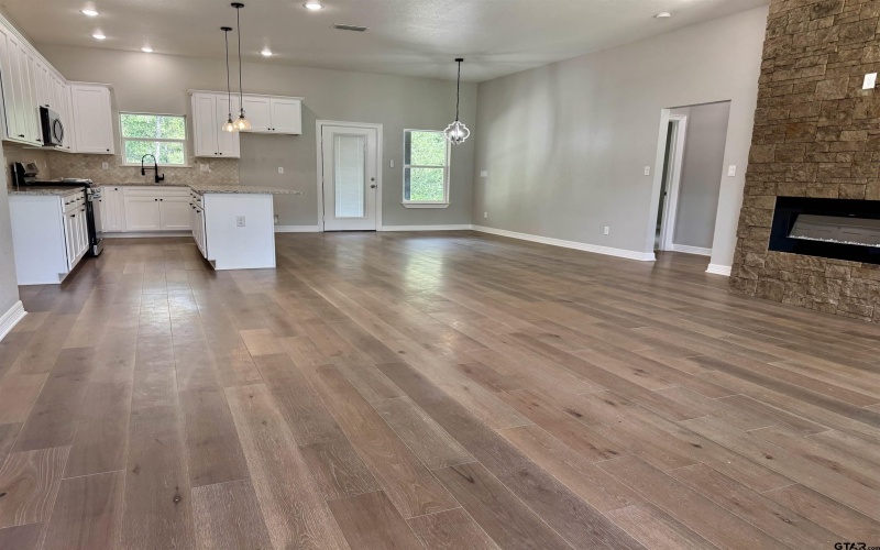118 PR 6305, Mineola, TX 75773, 3 Bedrooms Bedrooms, ,2 BathroomsBathrooms,Residential,For Sale,118 PR 6305,25004705