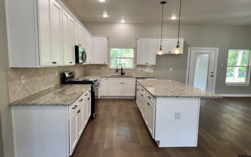 118 PR 6305, Mineola, TX 75773, 3 Bedrooms Bedrooms, ,2 BathroomsBathrooms,Residential,For Sale,118 PR 6305,25004705