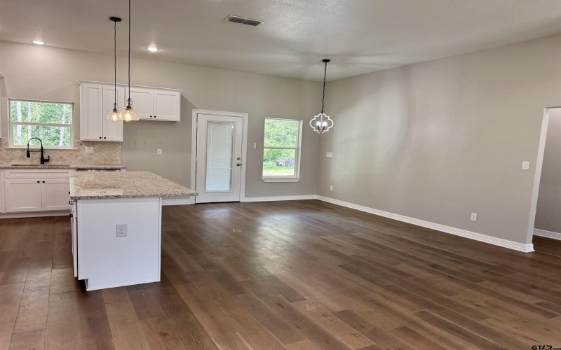 118 PR 6305, Mineola, TX 75773, 3 Bedrooms Bedrooms, ,2 BathroomsBathrooms,Residential,For Sale,118 PR 6305,25004705