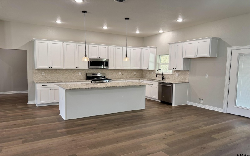 118 PR 6305, Mineola, TX 75773, 3 Bedrooms Bedrooms, ,2 BathroomsBathrooms,Residential,For Sale,118 PR 6305,25004705