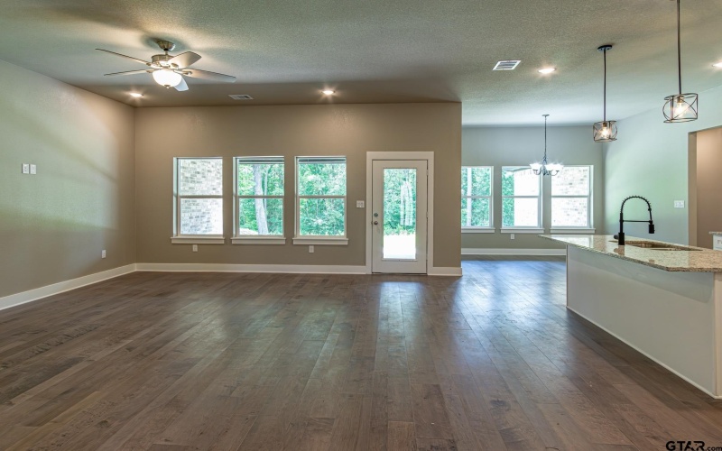122 PR 6305, Mineola, TX 75773, 4 Bedrooms Bedrooms, ,2 BathroomsBathrooms,Residential,For Sale,122 PR 6305,25004706