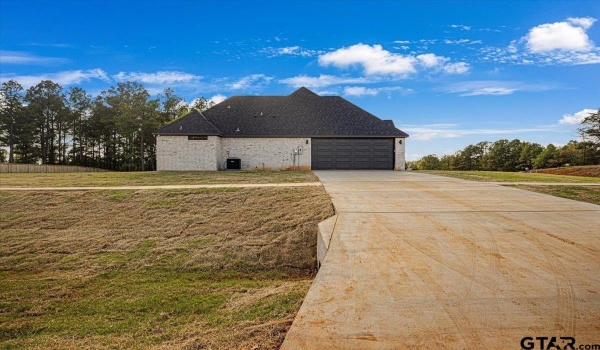 12303 Oak Grove DR, Tyler, TX 75706, 4 Bedrooms Bedrooms, ,2 BathroomsBathrooms,Residential,For Sale,12303 Oak Grove DR,25004823