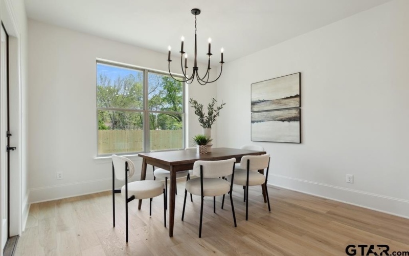 5300 Hollytree Dr, Tyler, TX 75703, 3 Habitaciones Habitaciones , ,2 BañosBaños,Residential,En Venta,5300 Hollytree Dr,25004839