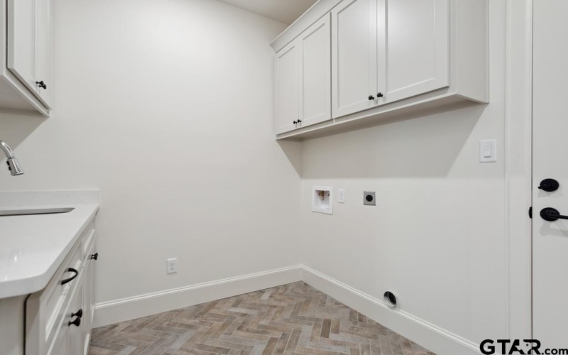 5300 Hollytree Dr, Tyler, TX 75703, 3 Habitaciones Habitaciones , ,2 BañosBaños,Residential,En Venta,5300 Hollytree Dr,25004839