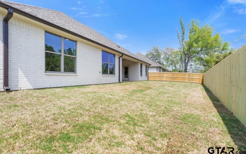5300 Hollytree Dr, Tyler, TX 75703, 3 Habitaciones Habitaciones , ,2 BañosBaños,Residential,En Venta,5300 Hollytree Dr,25004839