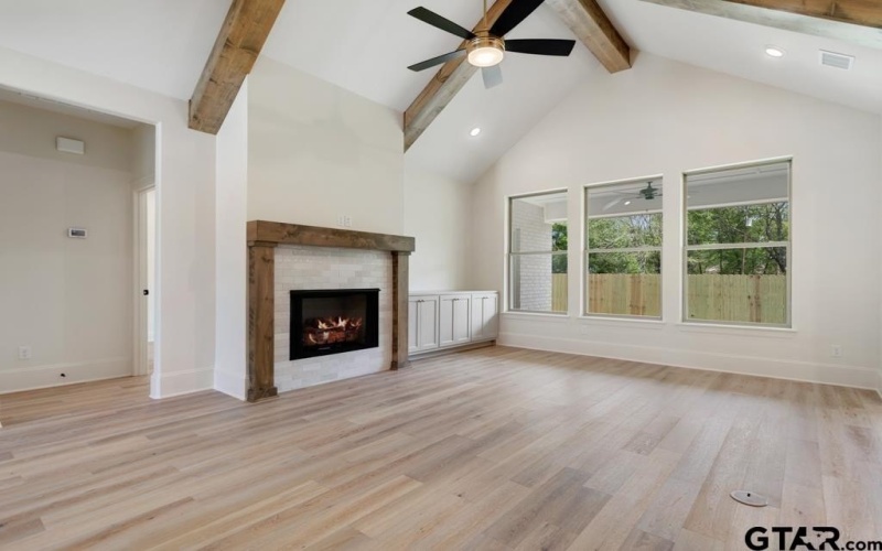 5324 Hollytree Dr, Tyler, TX 75703, 3 Habitaciones Habitaciones , ,2 BañosBaños,Residential,En Venta,5324 Hollytree Dr,25004860