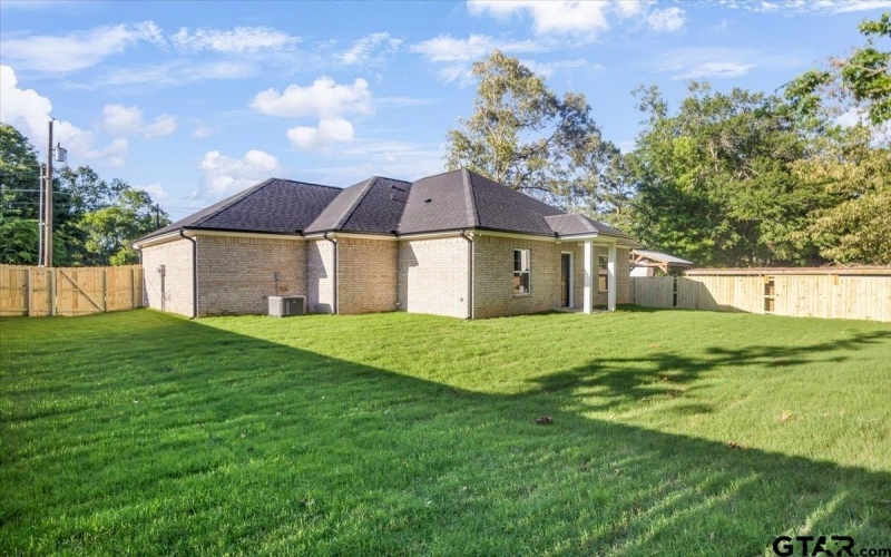 2377 Ridgley Dr, Flint, TX 75762, 3 Bedrooms Bedrooms, ,2 BathroomsBathrooms,Residential,For Sale,2377 Ridgley Dr,25004906