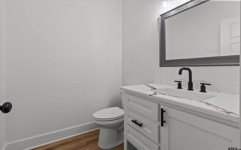 2053 Locklear Ln, Tyler, TX 75703, 4 Habitaciones Habitaciones , ,2 BañosBaños,Residential,En Venta,2053 Locklear Ln,25004922