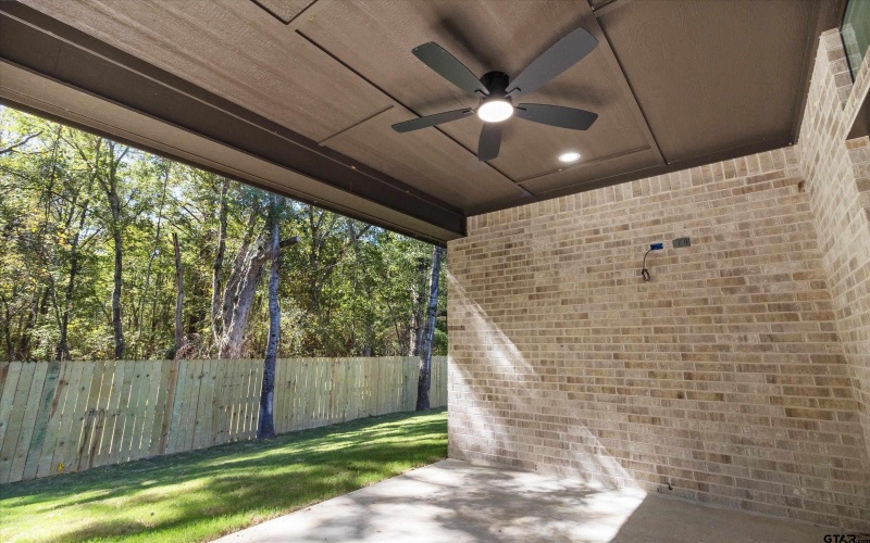 2053 Locklear Ln, Tyler, TX 75703, 4 Habitaciones Habitaciones , ,2 BañosBaños,Residential,En Venta,2053 Locklear Ln,25004922
