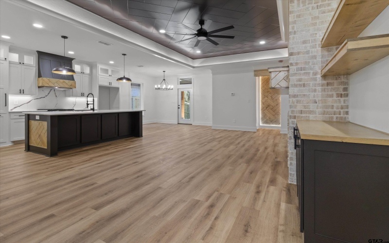 2053 Locklear Ln, Tyler, TX 75703, 4 Habitaciones Habitaciones , ,2 BañosBaños,Residential,En Venta,2053 Locklear Ln,25004922