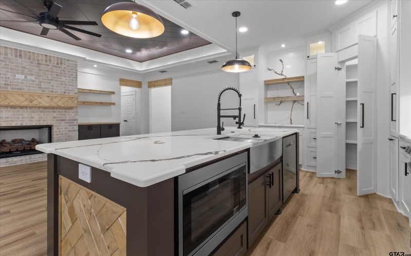 2053 Locklear Ln, Tyler, TX 75703, 4 Habitaciones Habitaciones , ,2 BañosBaños,Residential,En Venta,2053 Locklear Ln,25004922