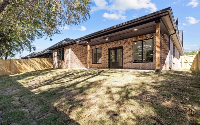 2069 Locklear Ln, Tyler, TX 75703, 4 Habitaciones Habitaciones , ,2 BañosBaños,Residential,En Venta,2069 Locklear Ln,25004924