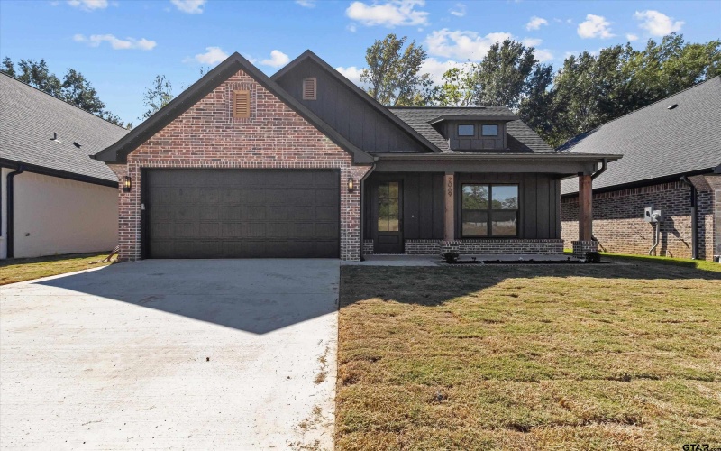 2069 Locklear Ln, Tyler, TX 75703, 4 Habitaciones Habitaciones , ,2 BañosBaños,Residential,En Venta,2069 Locklear Ln,25004924