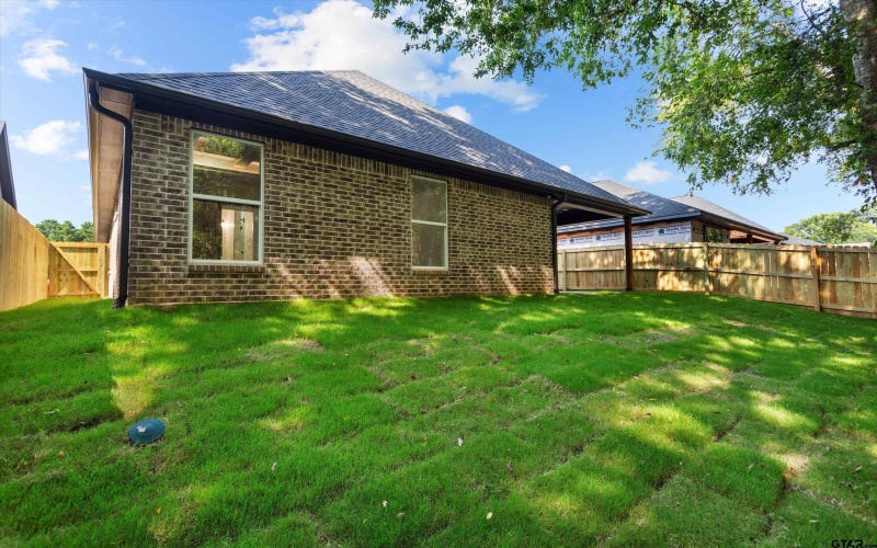 2065 Locklear Ln, Tyler, TX 75703, 4 Habitaciones Habitaciones , ,2 BañosBaños,Residential,En Venta,2065 Locklear Ln,25004926