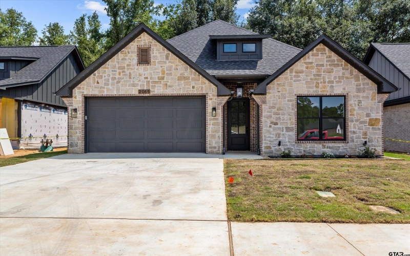 2065 Locklear Ln, Tyler, TX 75703, 4 Habitaciones Habitaciones , ,2 BañosBaños,Residential,En Venta,2065 Locklear Ln,25004926