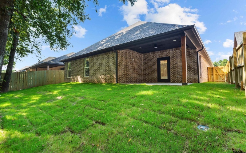 2065 Locklear Ln, Tyler, TX 75703, 4 Habitaciones Habitaciones , ,2 BañosBaños,Residential,En Venta,2065 Locklear Ln,25004926
