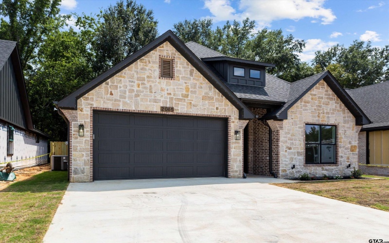 2065 Locklear Ln, Tyler, TX 75703, 4 Habitaciones Habitaciones , ,2 BañosBaños,Residential,En Venta,2065 Locklear Ln,25004926