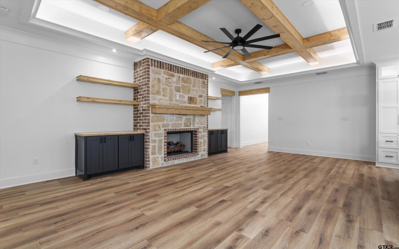 2065 Locklear Ln, Tyler, TX 75703, 4 Habitaciones Habitaciones , ,2 BañosBaños,Residential,En Venta,2065 Locklear Ln,25004926