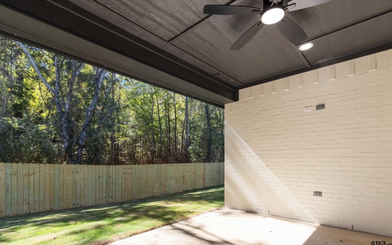 2075 Locklear Ln, Tyler, TX 75703, 4 Habitaciones Habitaciones , ,2 BañosBaños,Residential,En Venta,2075 Locklear Ln,25004928