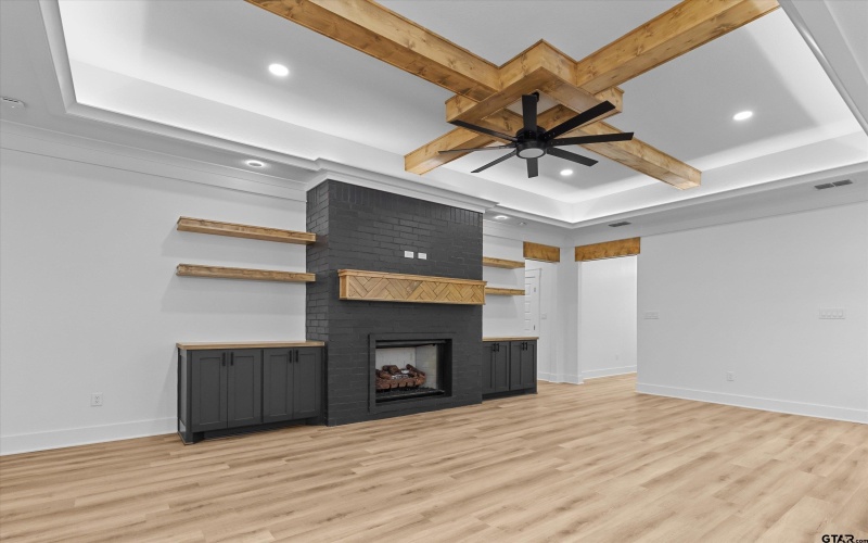 2075 Locklear Ln, Tyler, TX 75703, 4 Habitaciones Habitaciones , ,2 BañosBaños,Residential,En Venta,2075 Locklear Ln,25004928