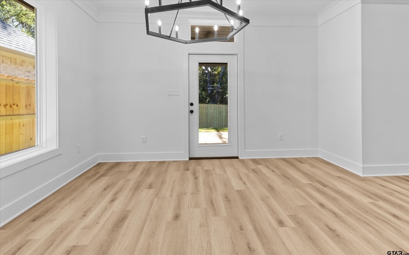 2075 Locklear Ln, Tyler, TX 75703, 4 Habitaciones Habitaciones , ,2 BañosBaños,Residential,En Venta,2075 Locklear Ln,25004928