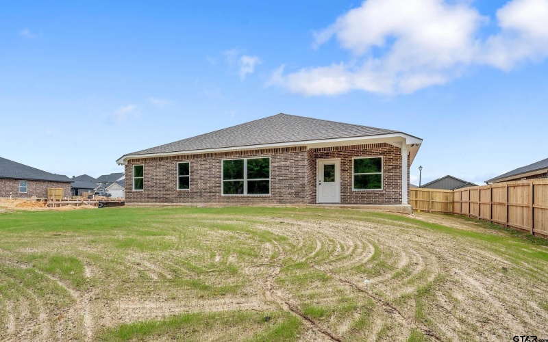 16218 Crossing Circle, Lindale, TX 75771, 3 Habitaciones Habitaciones , ,2 BañosBaños,Residential,En Venta,16218 Crossing Circle,25005274
