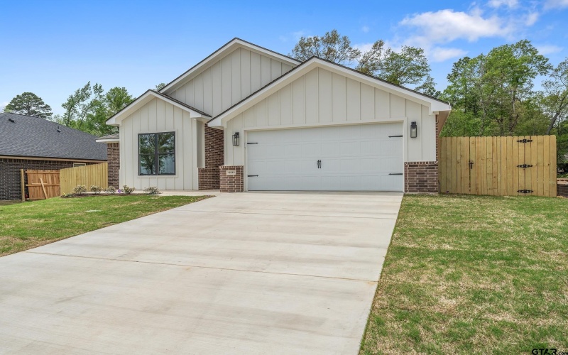 16218 Crossing Circle, Lindale, TX 75771, 3 Habitaciones Habitaciones , ,2 BañosBaños,Residential,En Venta,16218 Crossing Circle,25005274