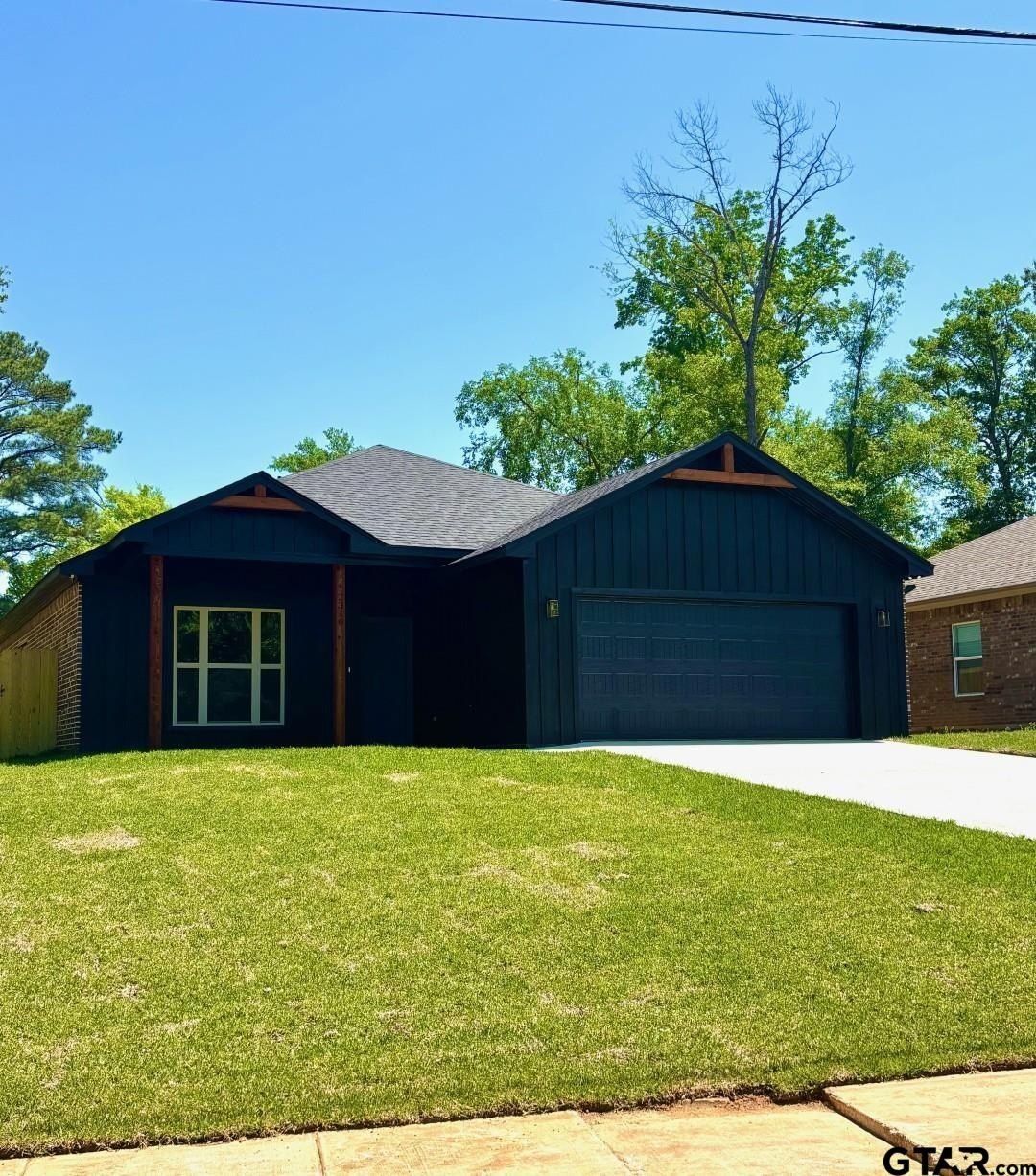 2316 HUGHEY DRIVE, Tyler, TX 75701, 3 Bedrooms Bedrooms, ,2 BathroomsBathrooms,Residential,For Sale,2316 HUGHEY DRIVE,25005479