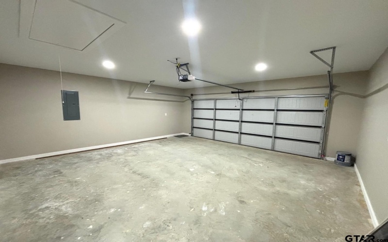 2316 HUGHEY DRIVE, Tyler, TX 75701, 3 Bedrooms Bedrooms, ,2 BathroomsBathrooms,Residential,For Sale,2316 HUGHEY DRIVE,25005479