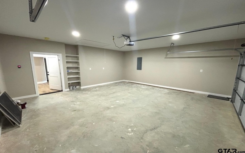 2316 HUGHEY DRIVE, Tyler, TX 75701, 3 Bedrooms Bedrooms, ,2 BathroomsBathrooms,Residential,For Sale,2316 HUGHEY DRIVE,25005479